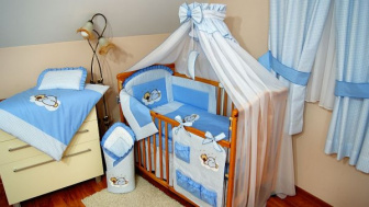 Postieľka + luxusná vyšívaná sada vzor - 303