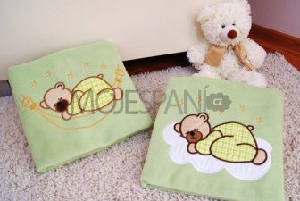 Detská deka s výšivkou zelená