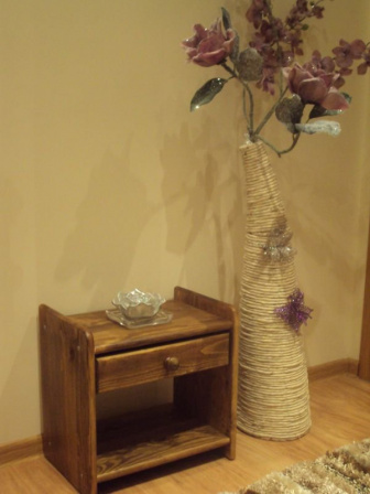 Nočný stolík z masívu Vilma - dub