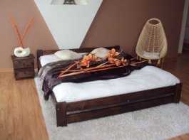 Posteľ masív Európa - ORECH 140x200 cm + matrac RELAX + rošt ZADARMO