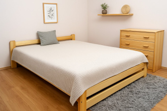 Posteľ Halle  180x200 cm masív + matrace Diana 10 cm + rošt ZADARMO