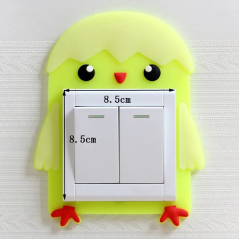 Svietiaca 3D silikónová dekorácia vypínača - kuřátko