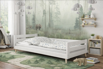 Posteľ z masívu Betka na nohách 200/90 cm - BIELA + rošt ZADARMO